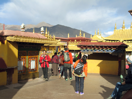 Upper section of Jokhang Temple Upper section of Jokhang Temple