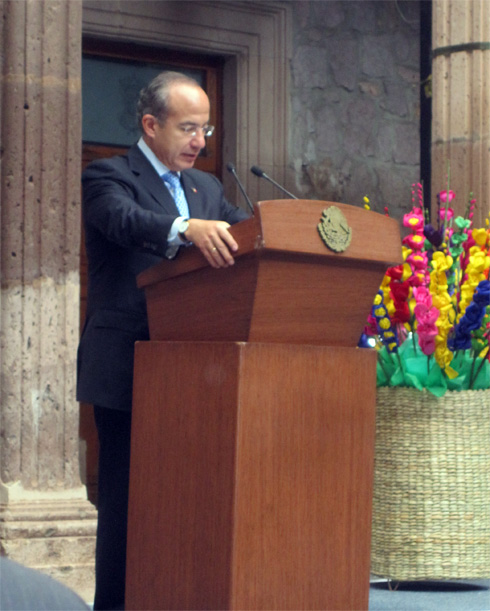 Mexico's president, Felipe Calderon, addresses attendees at World Travel Fair.